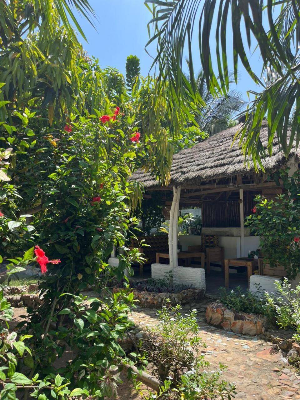 African Treasure Beach Resort Kokrobite Exterior foto
